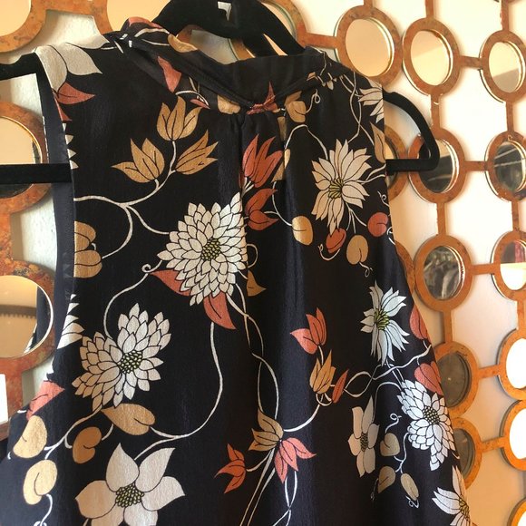 Available - Maeve Floral Print Dressy Tank - Picture 7 of 7